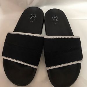 NEW Wide Width Black Slides